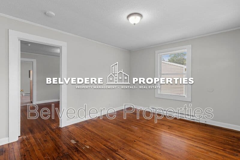 High Point Condo: 114 Charles Ave