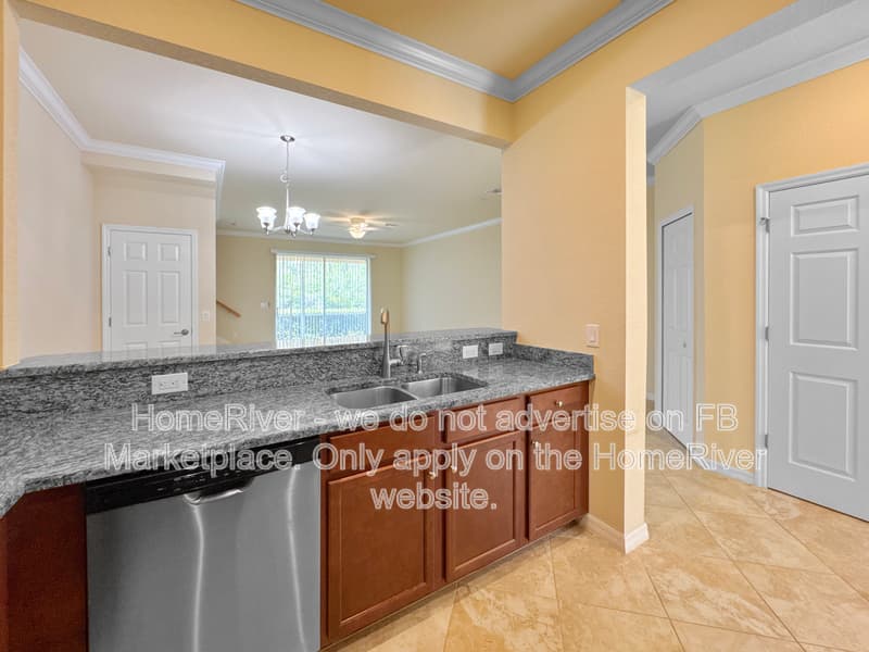 Fort Myers House: 10176 Via Colomba Cir