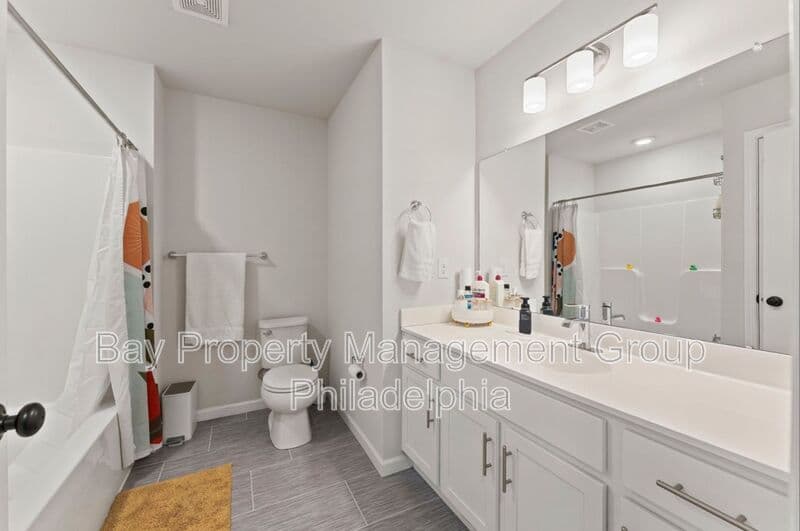 Norristown House: 230 Honey Ln