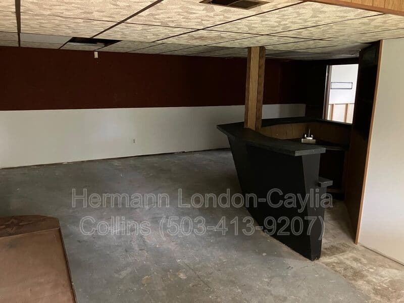 Saint Louis House: 9609 Dromore Court