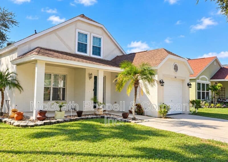 VALRICO House: 516 CAPE COD CIR