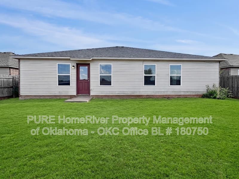 Oklahoma City House: 3517 SE 94th St