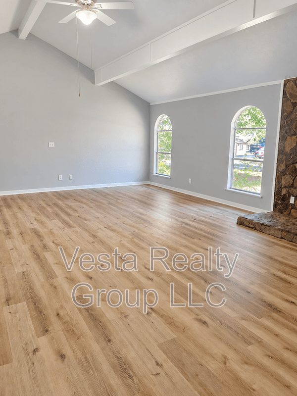 Morrow House: 6108 Deerfield Ct