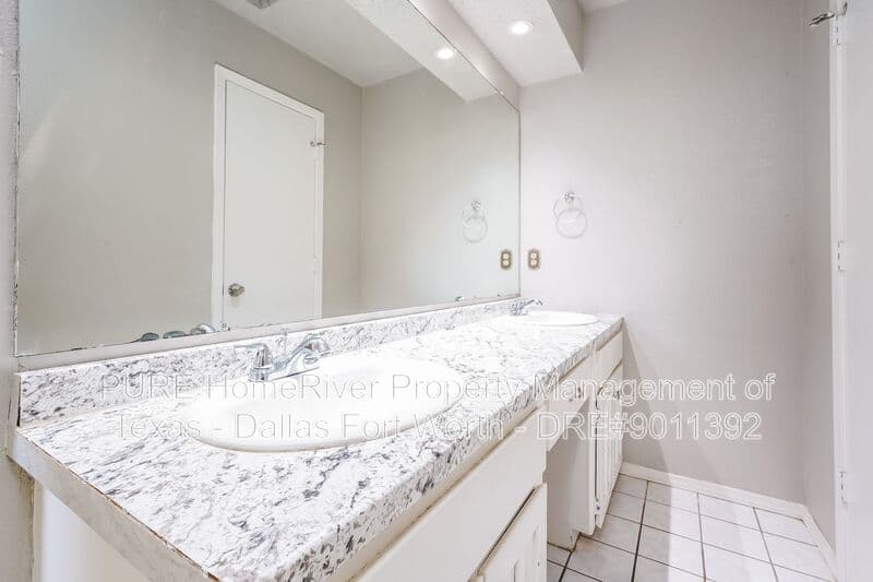 North Richland Hills House: 7232 Timberidge Drive