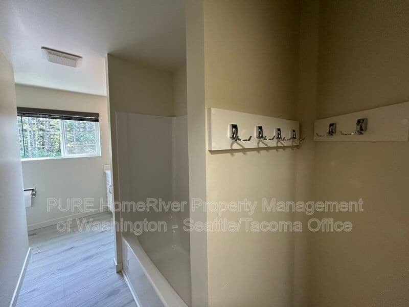 Spanaway House: 5111 208th St E