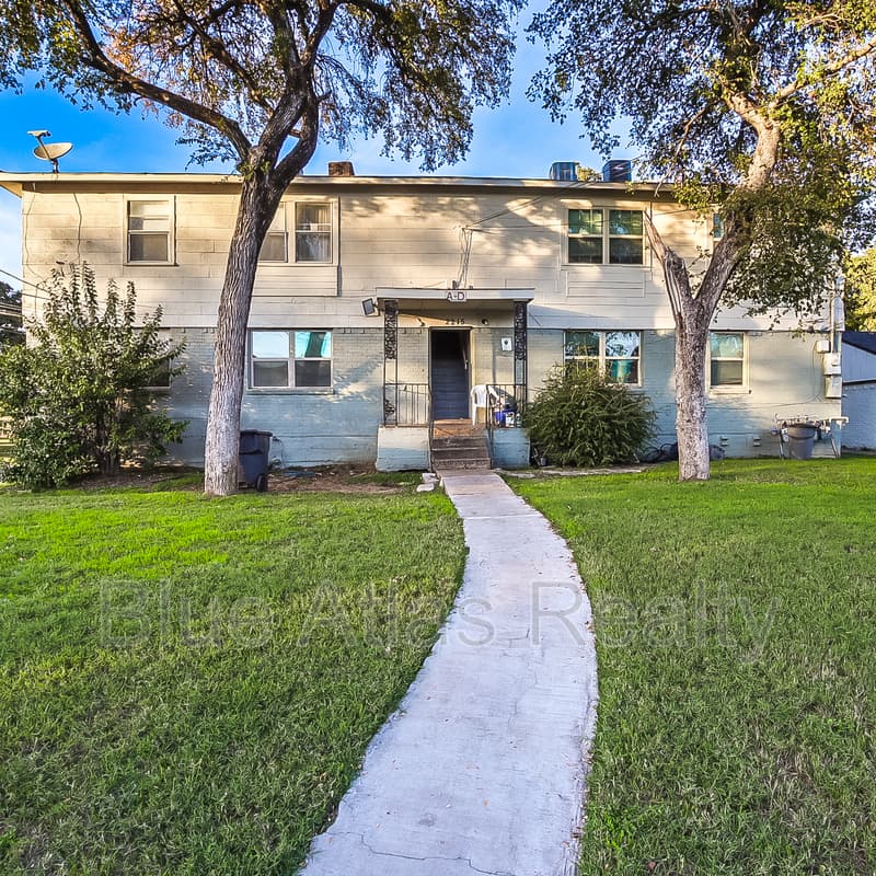 Irving Condo: 2215 Riverview Drive - D