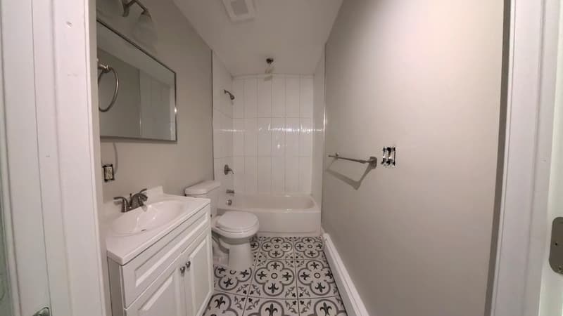 Elizabeth Condo: 144 Inslee Place - 1R