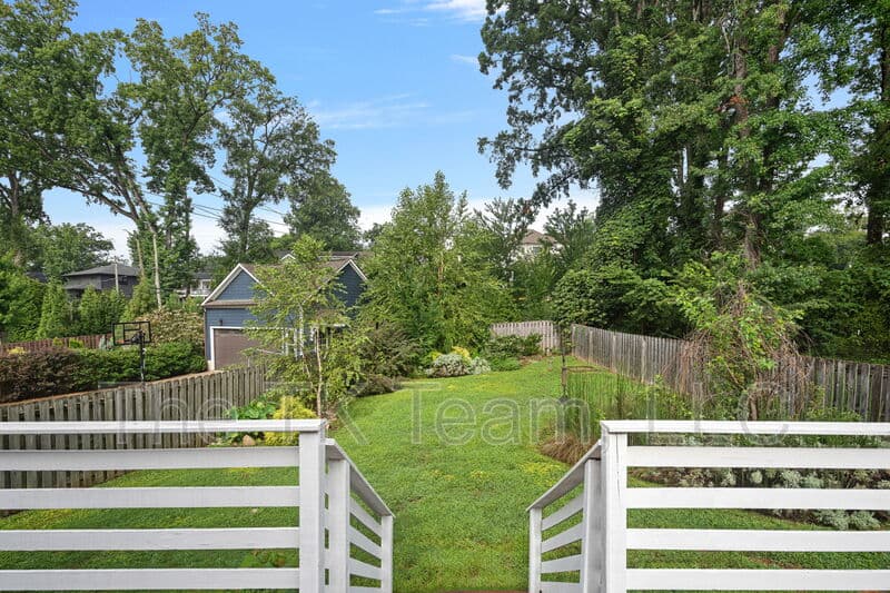 Charlotte House: 430 Iverson Way