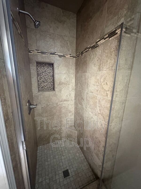 Hanford House: 540 West Birch Ct