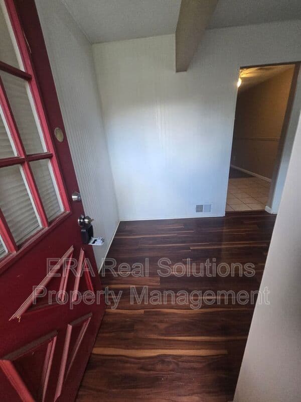 Columbus House: 2324 N WOODBROOK E CR