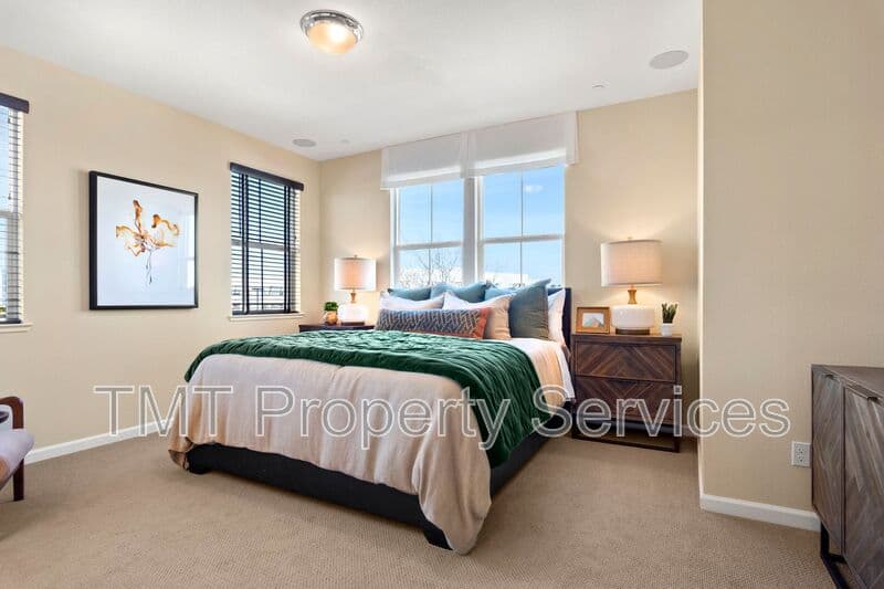 Sacramento Townhome: 23 Advantage Court