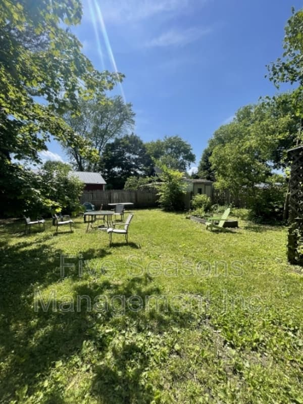 Burlington Condo: 85 Manhattan Drive - 3