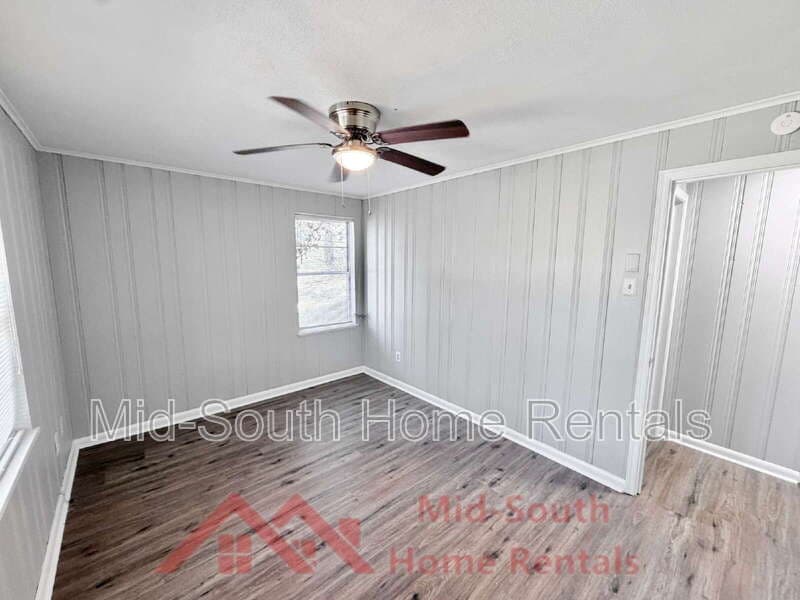 Bartlett House: 4349 Cedar Hills Road