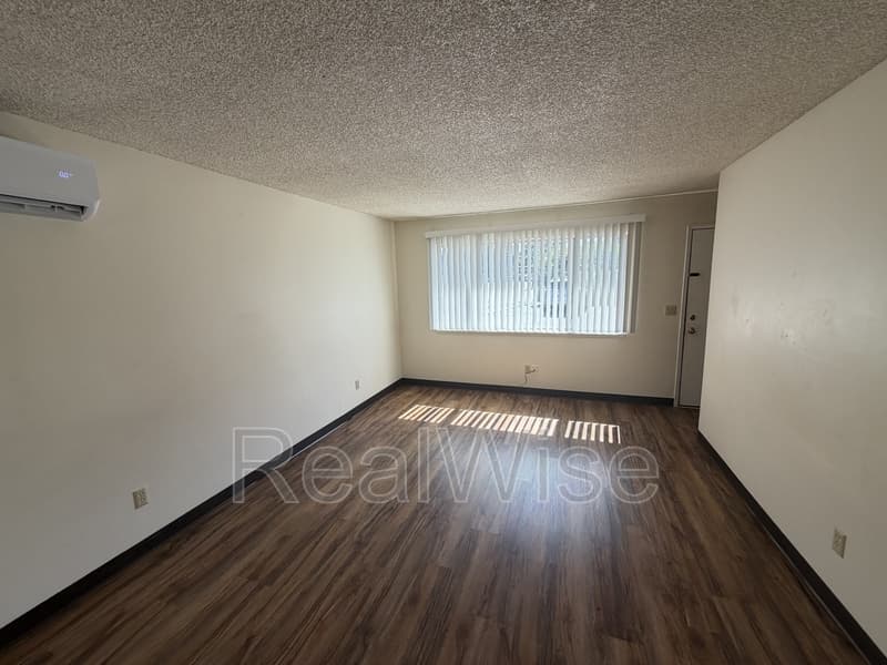 Grants Pass House: 1120 SW 5th St