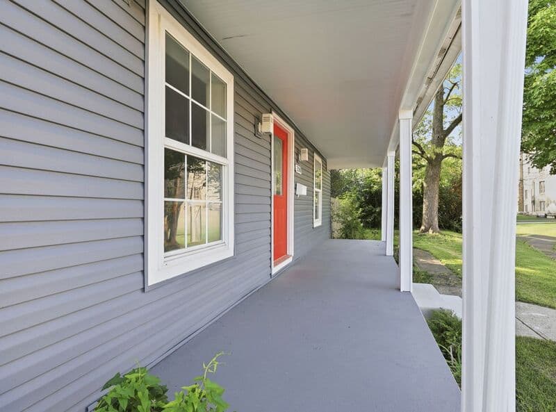 Columbus House: 2550 East Ave