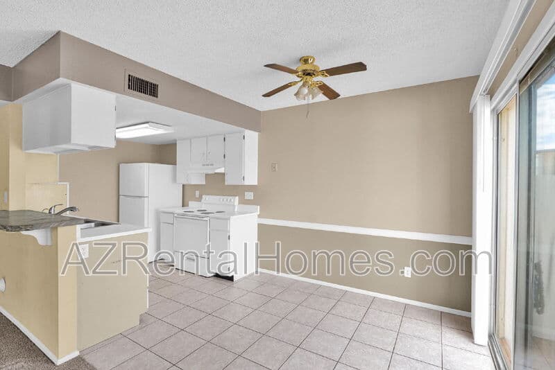Phoenix Condo: 838 E Joan D Arc Ave