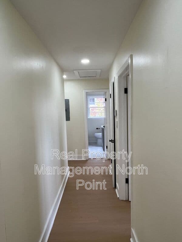 Atlanta House: 1645 Metropolitan Pkwy SW