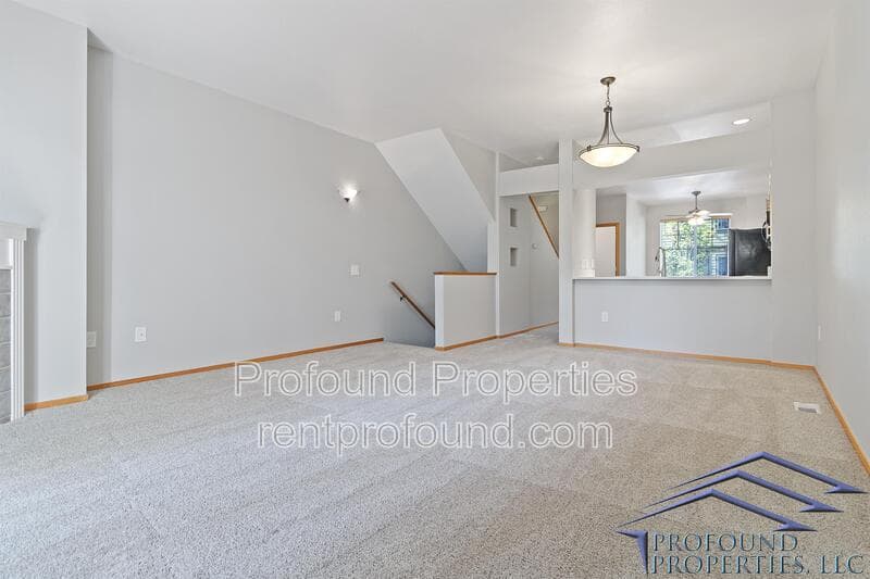 Beaverton Condo: 627 SW Dillan Drive