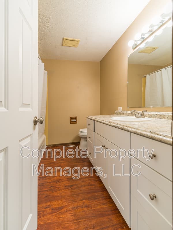 Albert Lea Condo: 1716 Gateway