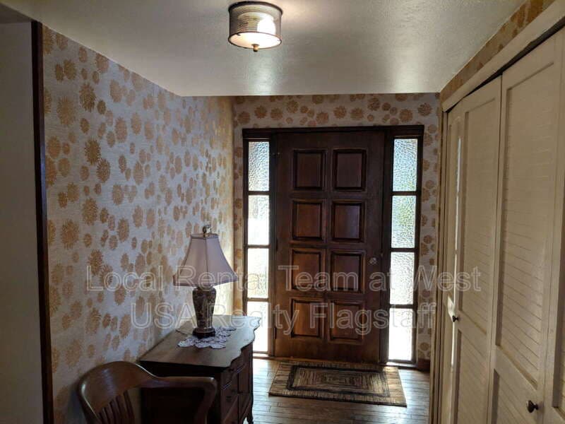 Flagstaff House: 422 E David Dr