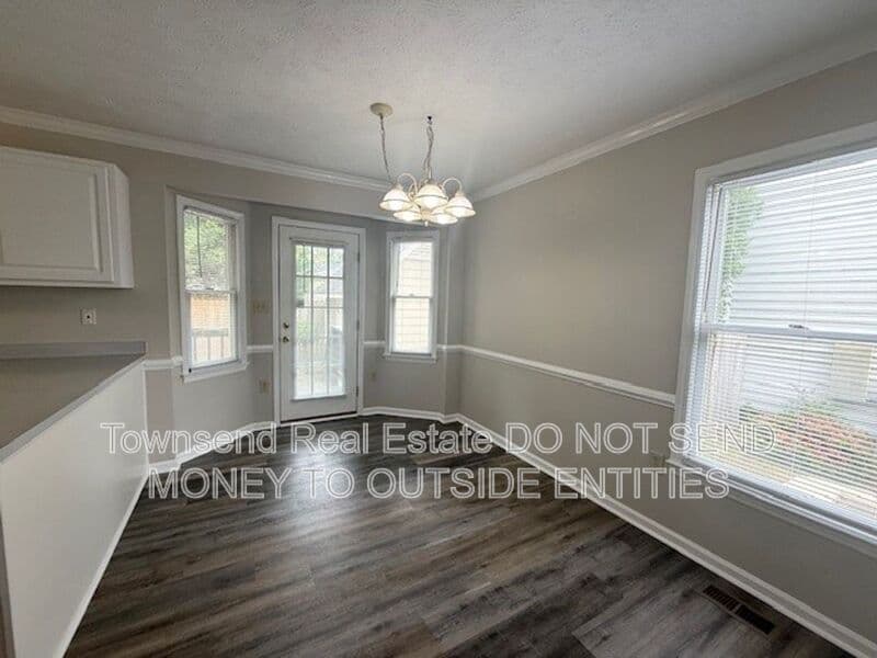 Fayetteville House: 2012 Fig Ct.