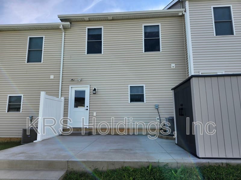 Harrisonburg Townhome: 616 Zephyr Dr