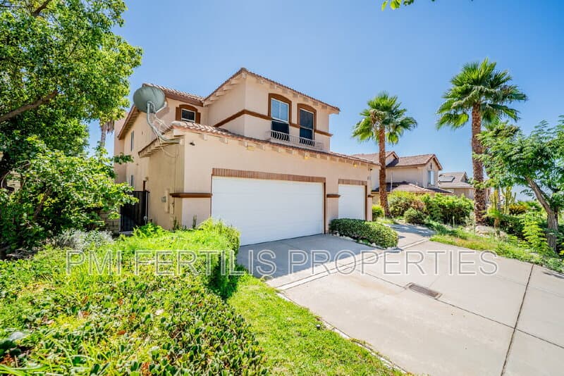Fontana House: 5055 Saint Albert Dr