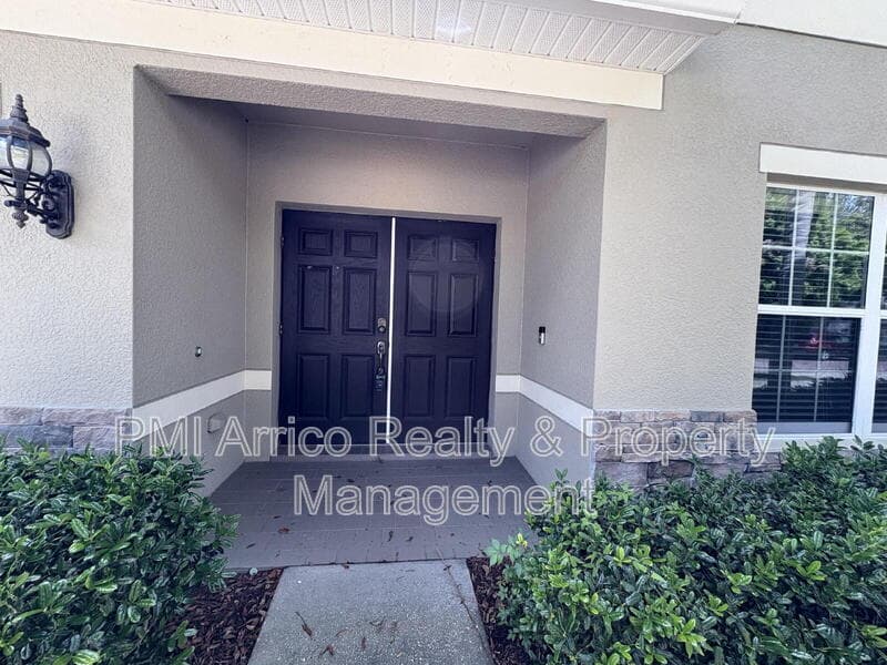 Riverview House: 5822 Tulip Flower Drive