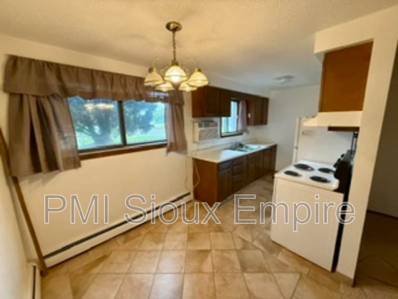 Sioux Falls Condo: 440 S. Western
