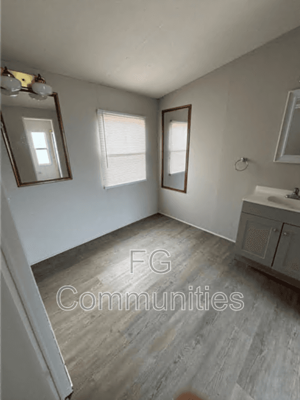 Morganton House: 1754 Zion Rd Unit 33