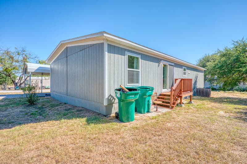 Horseshoe Bay House: 201 18th Street