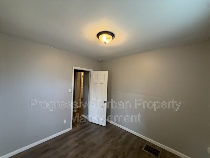 Cleveland House: 3899 East 151st Street