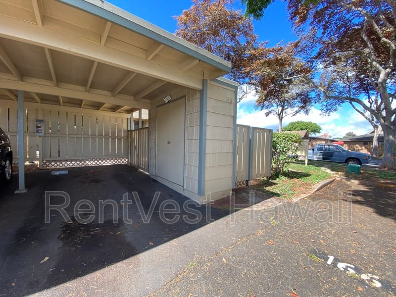 Mililani Townhome: 94-161 Kuahelani Ave