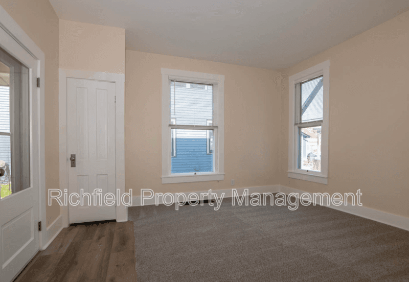 Noblesville Condo: 1562 Clinton St