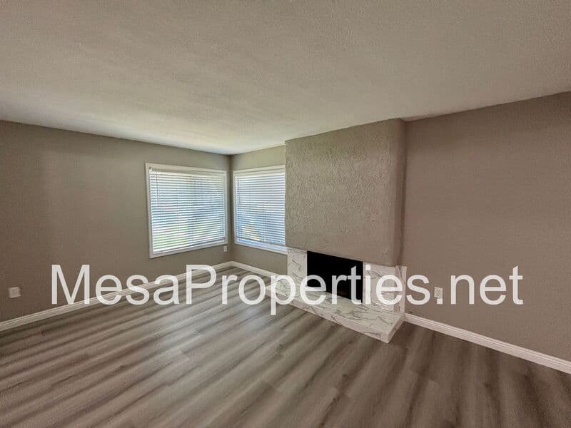 Ontario Condo: 1749 E Fairfield Ct