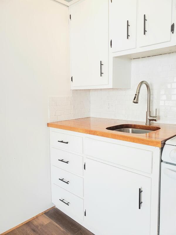 Pella Condo: 1010 Washington Street - 109