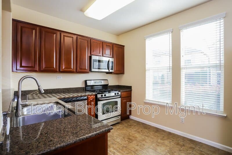 Rancho Cordova House: 11825 Everdell Way