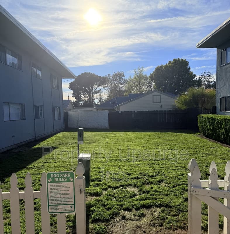 Yuba City Apartment: 330 Bird St