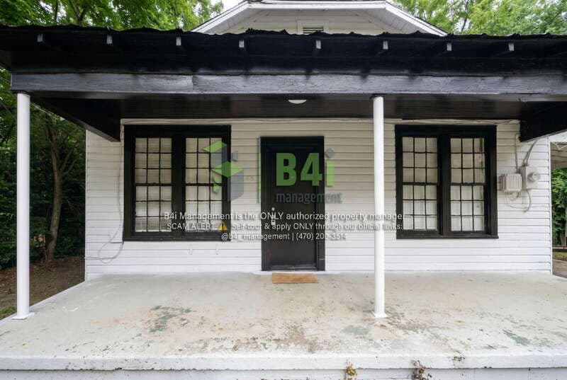 Milledgeville House: 1645 Vinson Hwy