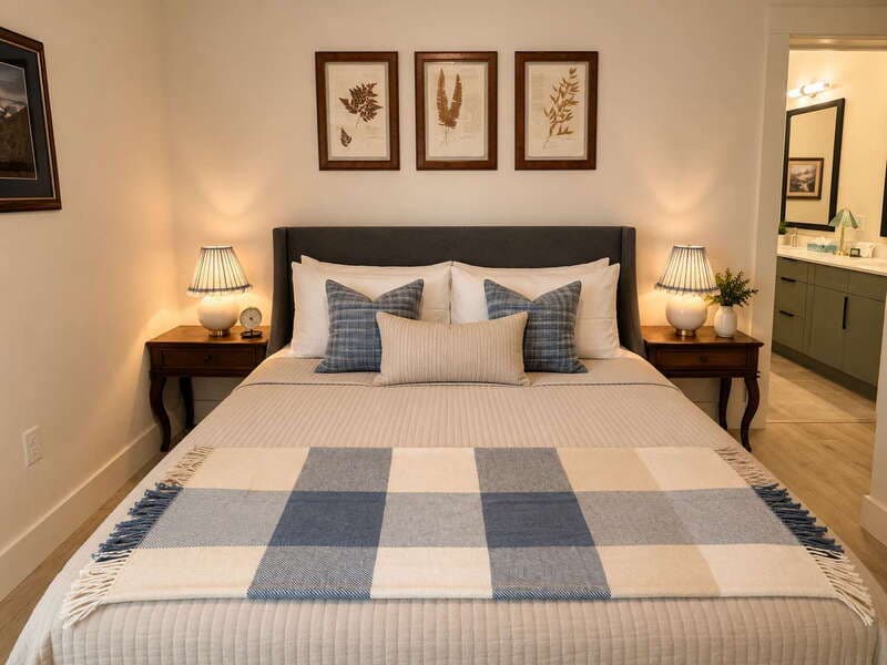 Savannah Condo: 2613 Montgomery Street