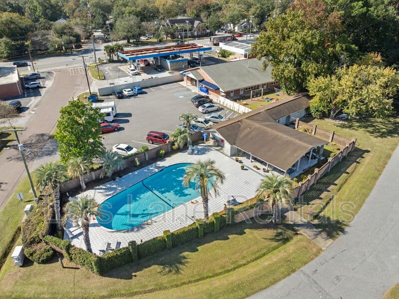 Charleston Condo: 874 Colony Drive, #B16