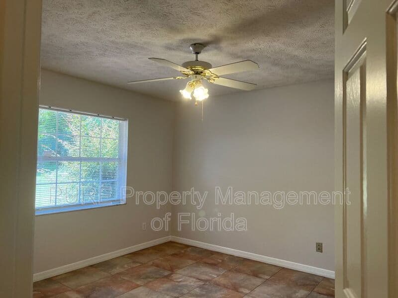 Belleview House: 5918 SE 129th Place