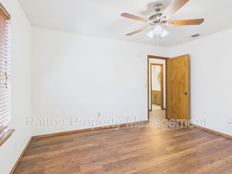 Amarillo House: 5707 Autumn Place