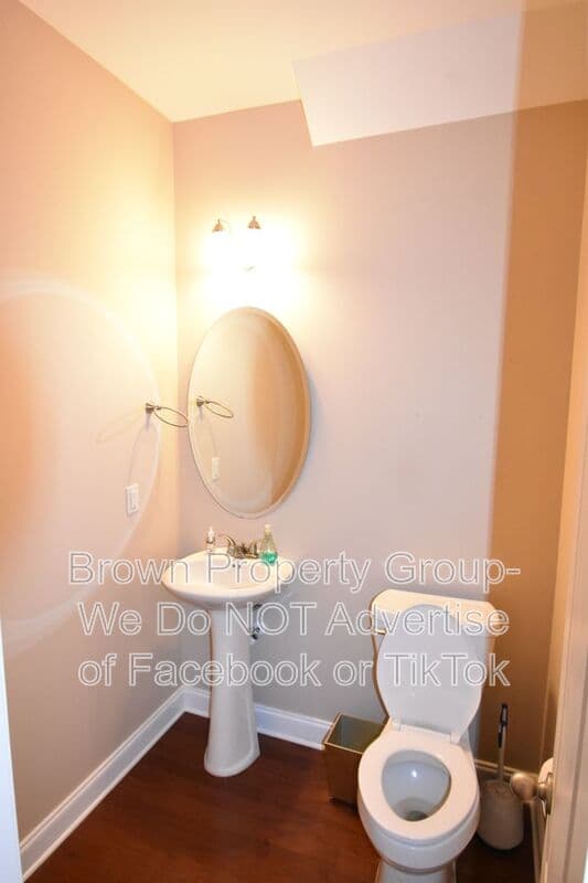 Fayetteville House: 4221 Raccoon Path