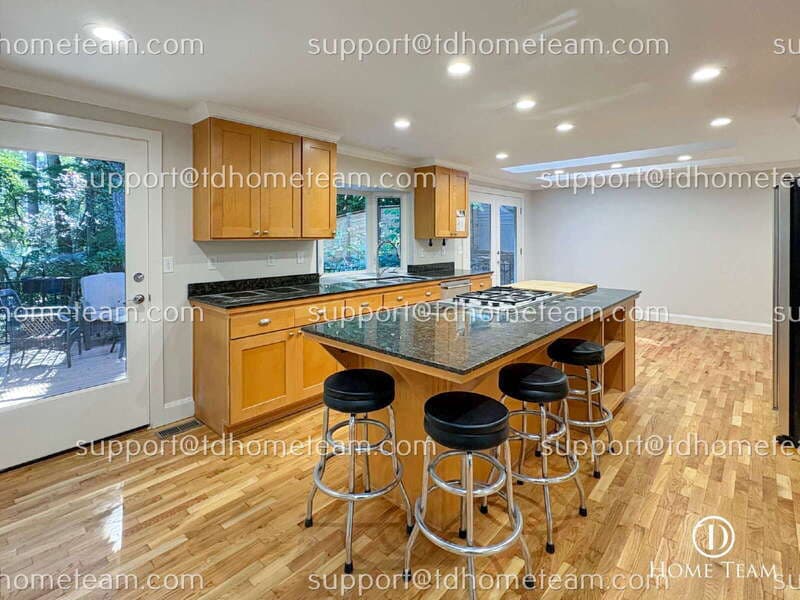 Bellevue House: 12903 NE 28th St