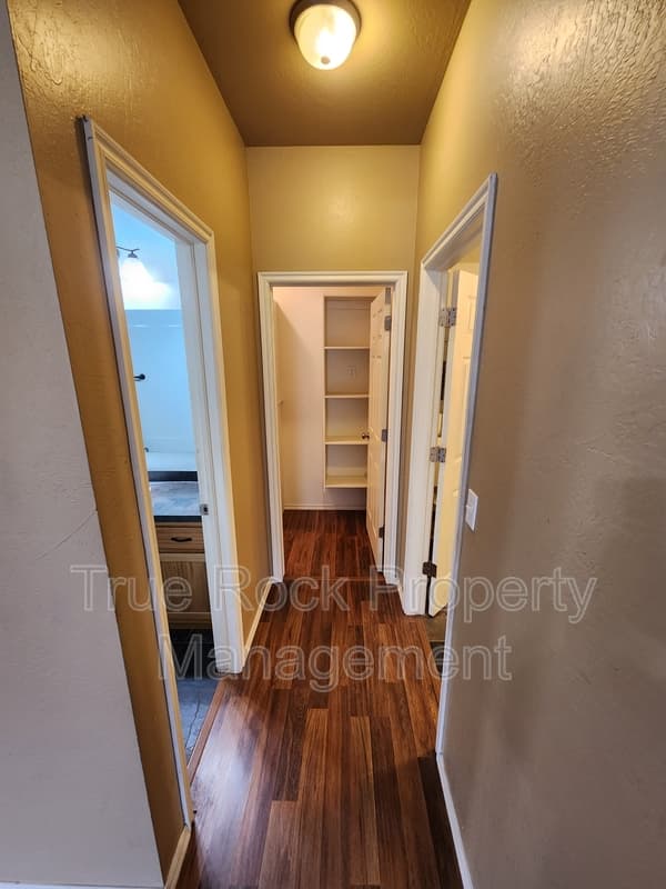 Ada House: 1414 South Mississippi Avenue