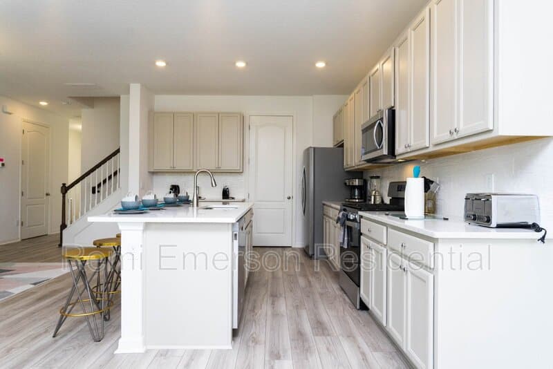 Davenport Townhome: 624 Benoi Drive