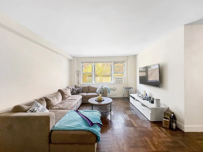 bronx Condo: 3725 Henry Hudson Pkwy W