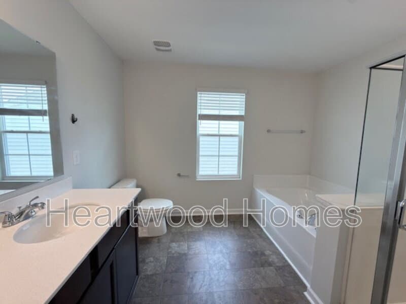 Elgin House: 406 Eclipse Lane