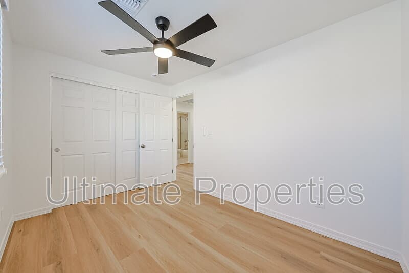 Phoenix House: 1619 W Pershing Ave